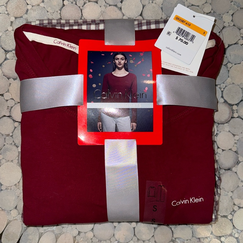 NWT Calvin Klein PJ Set Small